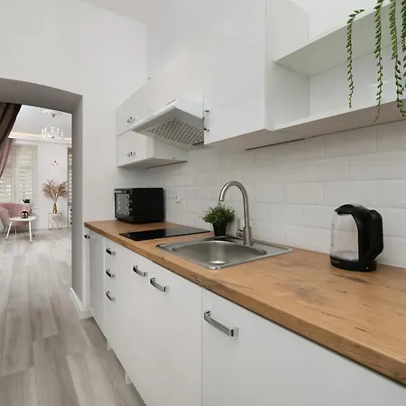 Apartment Elegant In The Centre Of By Renters